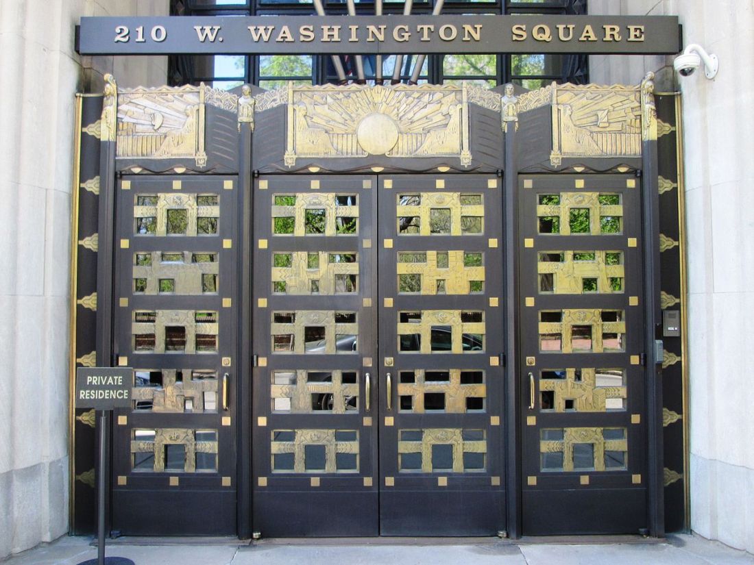 N.W._Ayer_&_Son_Building_210_West_Washington_Square_entrance.jpg